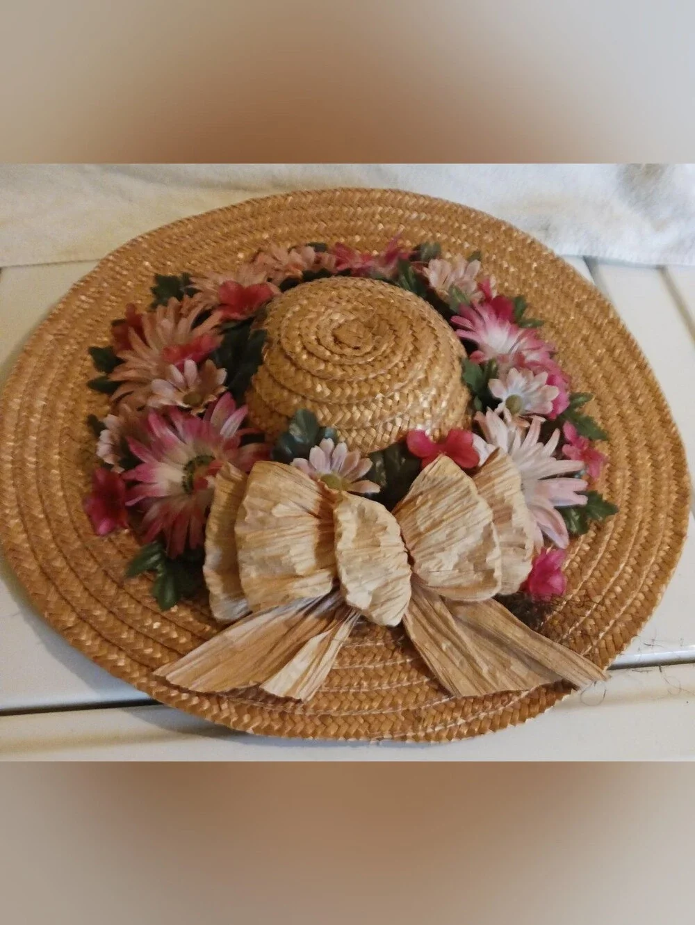 Straw Sun Hat Wall Decor